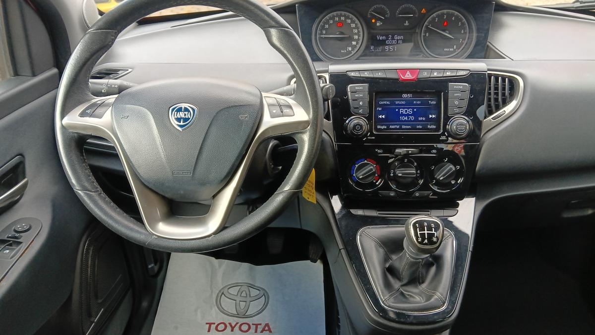 Lancia Ypsilon 1.2 69 CV 5 porte GPL Gold